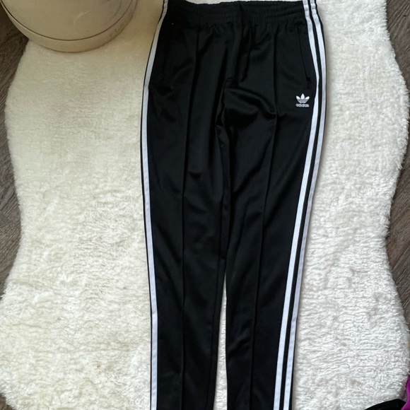 Adidas - Picture 3 of 3